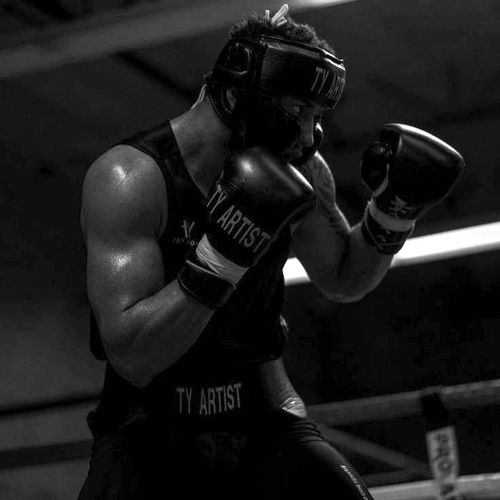 Boxeador en posición de combate